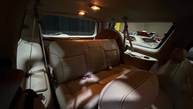 2001 Ford Excursion 137" WB Limited - 22957528 - 87