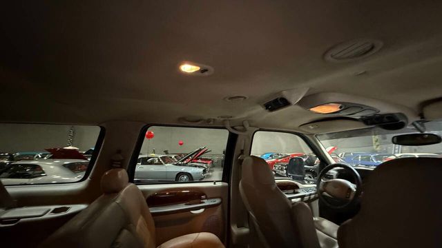 2001 Ford Excursion 137" WB Limited - 22957528 - 88