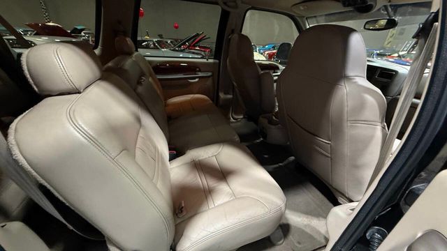 2001 Ford Excursion 137" WB Limited - 22957528 - 90