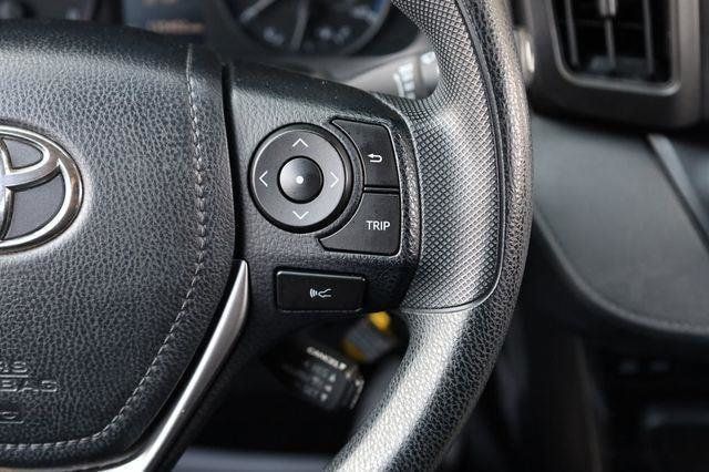 2001 Ford Explorer 4dr 112" WB Limited AWD - 23015945 - 33