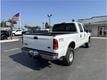 2001 Ford F350 Super Duty Crew Cab LARIAT 4X4 5SPEED MANUAL TRANS 6.8L GAS CLEAN - 22461294 - 4