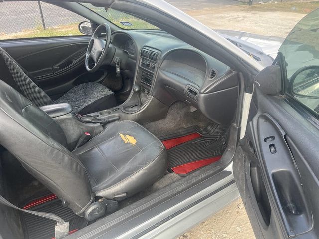 2001 Ford Mustang 2dr Convertible Deluxe - 22949091 - 3