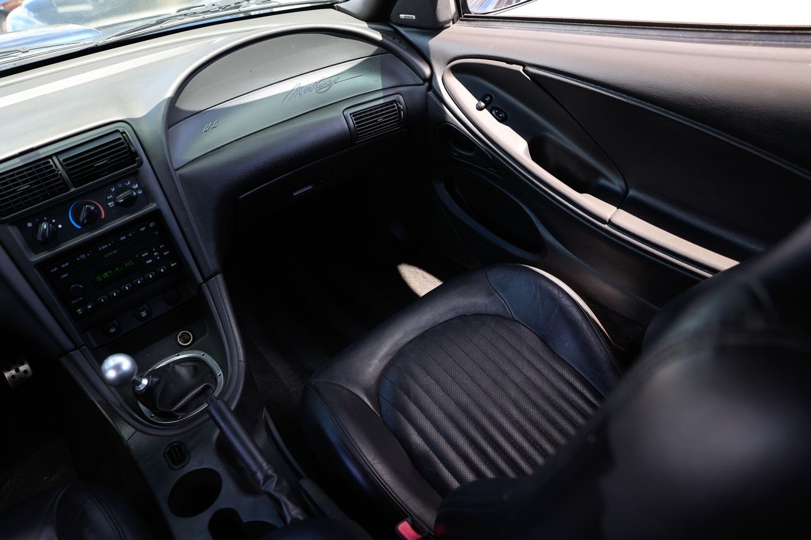 2001 Ford Mustang GT Bullitt photo 20