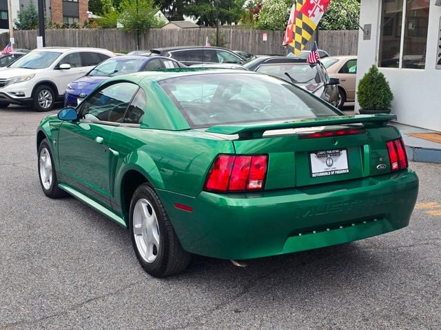2001 Ford Mustang Premium's photo