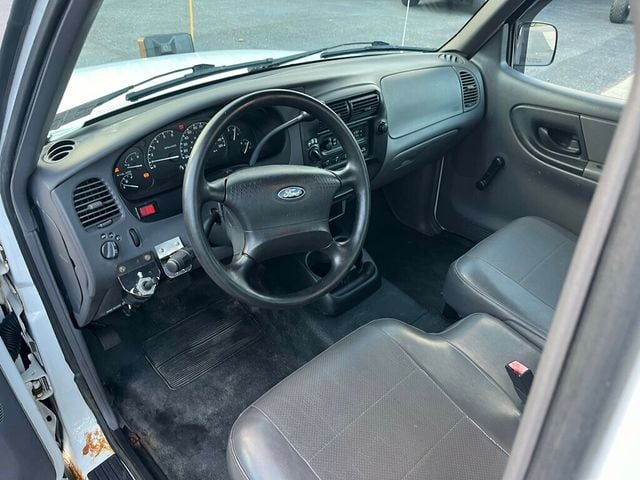 2001 Ford Ranger 4.0L Regular Cab Long bed 4x4 with Myers snow Plow - 22947561 - 12