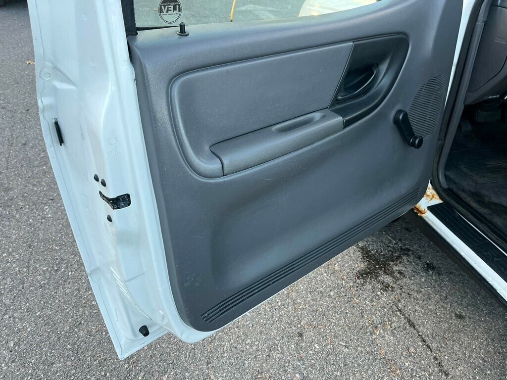 2001 Ford Ranger 4.0L Regular Cab Long bed 4x4 with Myers snow Plow - 22947561 - 14