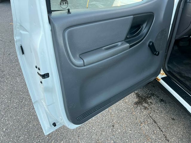 2001 Ford Ranger 4.0L Regular Cab Long bed 4x4 with Myers snow Plow - 22947561 - 14