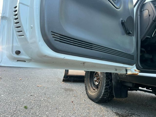 2001 Ford Ranger 4.0L Regular Cab Long bed 4x4 with Myers snow Plow - 22947561 - 15