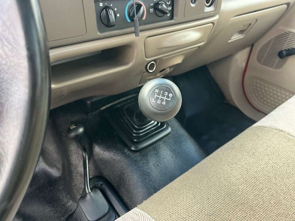 2001 Ford Super Duty F-250 Regular Cab Long Bed 4x4 7.3L Powerstroke Diesel 6-speed Manual  - 22999385 - 62