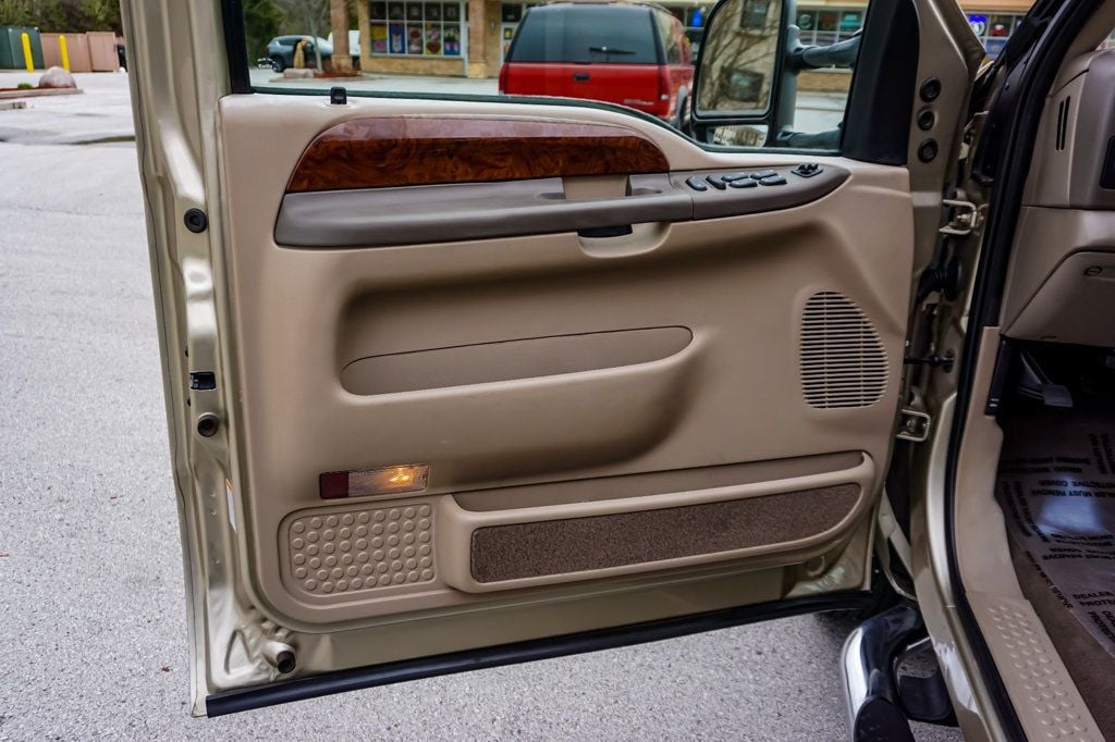 2001 Ford F-350 Lariat photo 17