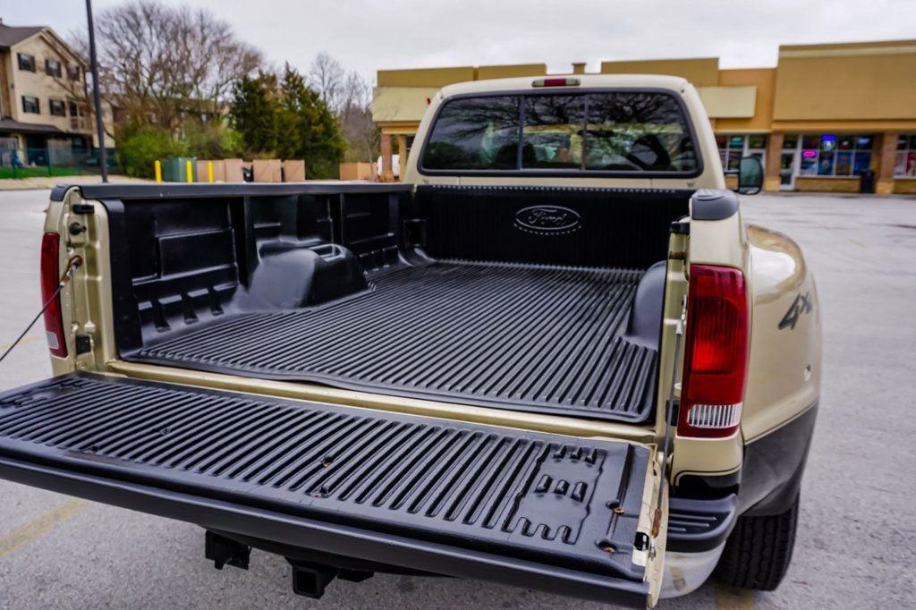 2001 Ford F-350 Lariat photo 29