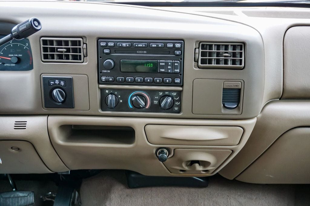 2001 Ford F-350 Lariat photo 37