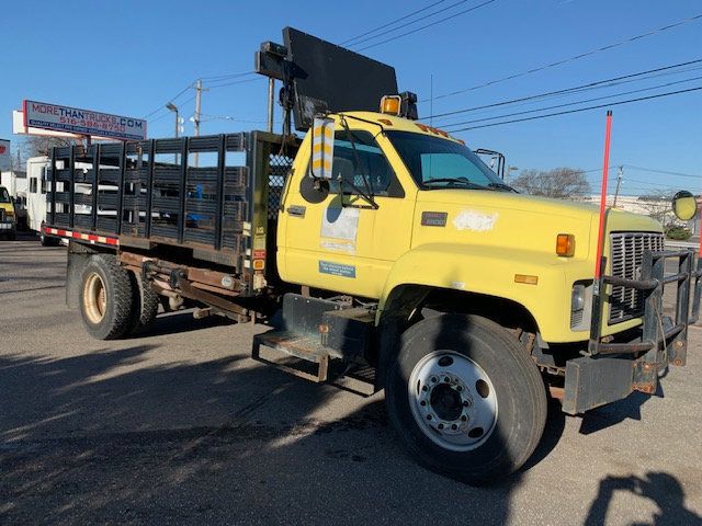2001 GMC C6500 STAKE BODY 15 FT FLATBED NON CDL WITH LIFTGATE LOW MILES - 21866755 - 0
