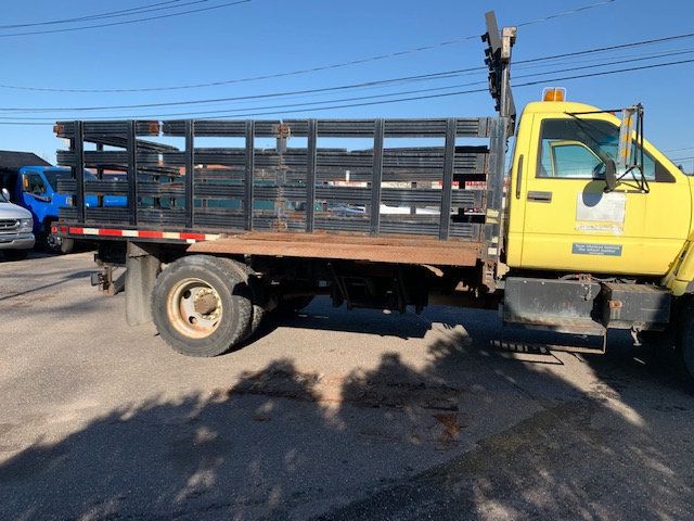 2001 GMC C6500 STAKE BODY 15 FT FLATBED NON CDL WITH LIFTGATE LOW MILES - 21866755 - 19