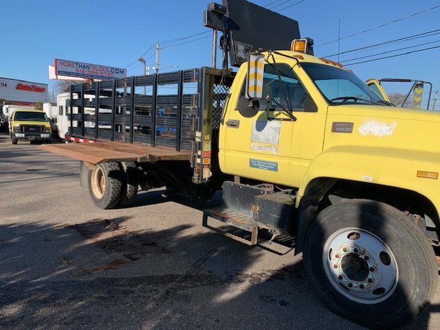 2001 GMC C6500 STAKE BODY 15 FT FLATBED NON CDL WITH LIFTGATE LOW MILES - 21866755 - 20