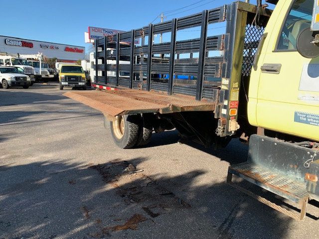 2001 GMC C6500 STAKE BODY 15 FT FLATBED NON CDL WITH LIFTGATE LOW MILES - 21866755 - 21