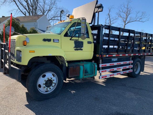 2001 GMC C6500 STAKE BODY 15 FT FLATBED NON CDL WITH LIFTGATE LOW MILES - 21866755 - 7