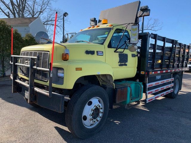 2001 GMC C6500 STAKE BODY 15 FT FLATBED NON CDL WITH LIFTGATE LOW MILES - 21866755 - 8