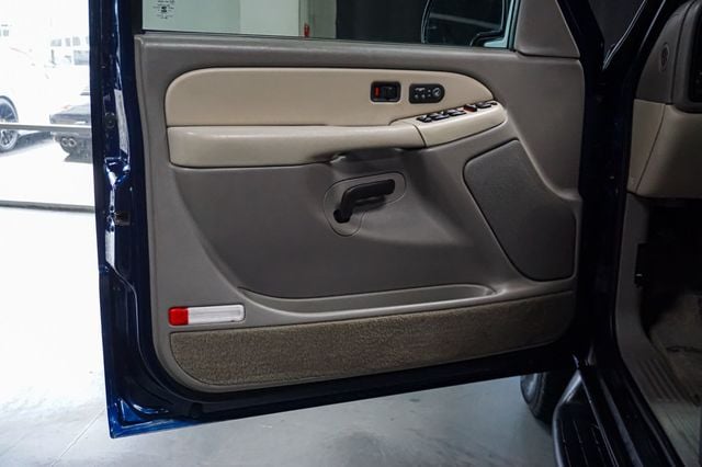 2001 GMC Yukon XL *Yukon XL SLT* *4WD* *5.3L V8* *Rear Barn Doors* - 23019839 - 17