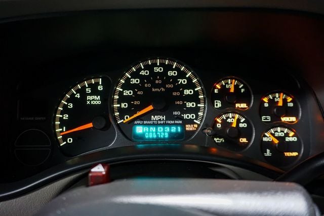 2001 GMC Yukon XL *Yukon XL SLT* *4WD* *5.3L V8* *Rear Barn Doors* - 23019839 - 20