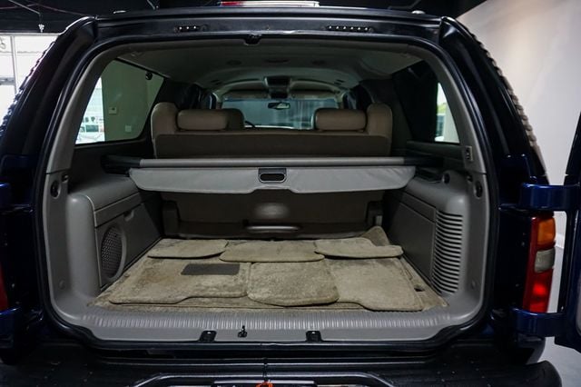 2001 GMC Yukon XL *Yukon XL SLT* *4WD* *5.3L V8* *Rear Barn Doors* - 23019839 - 30