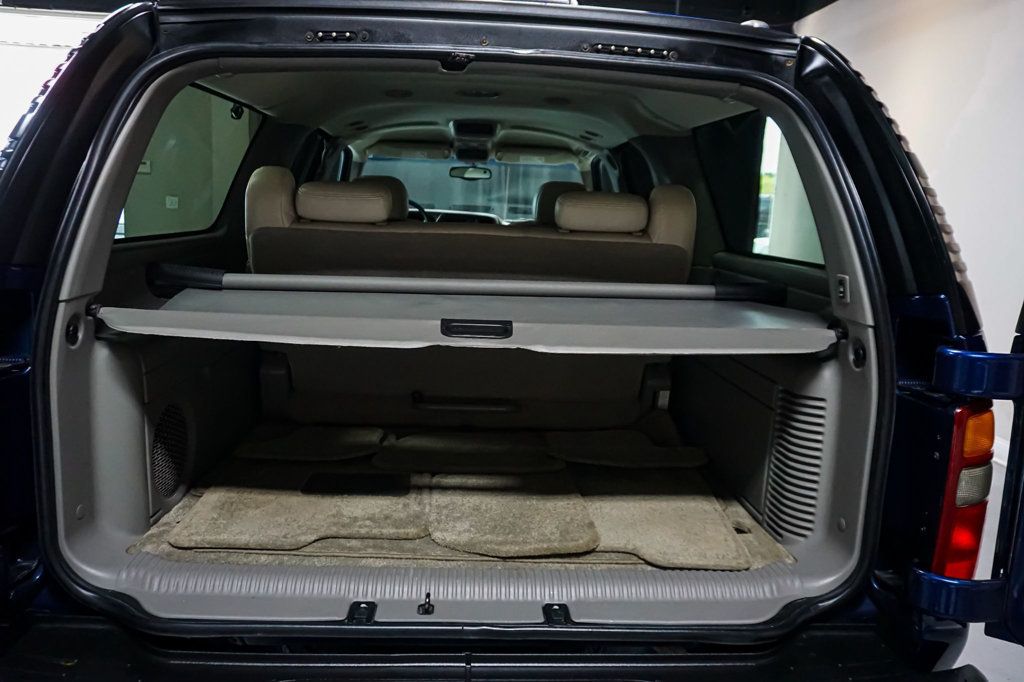 2001 GMC Yukon XL *Yukon XL SLT* *4WD* *5.3L V8* *Rear Barn Doors* - 23019839 - 31