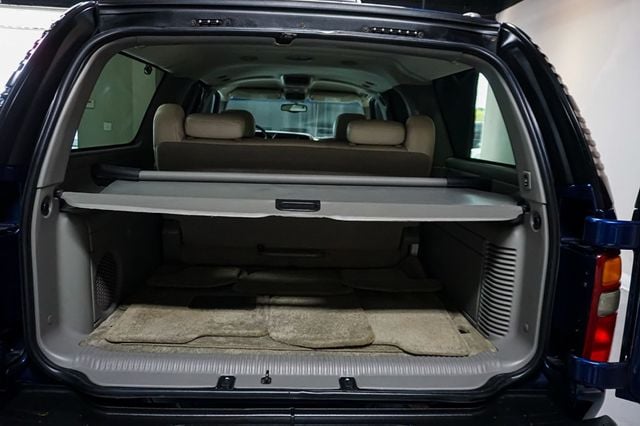 2001 GMC Yukon XL *Yukon XL SLT* *4WD* *5.3L V8* *Rear Barn Doors* - 23019839 - 31