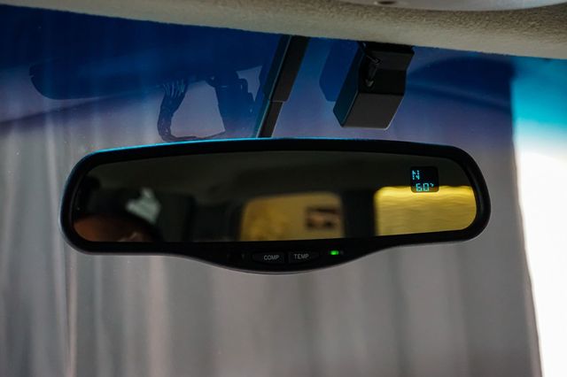 2001 GMC Yukon XL *Yukon XL SLT* *4WD* *5.3L V8* *Rear Barn Doors* - 23019839 - 50