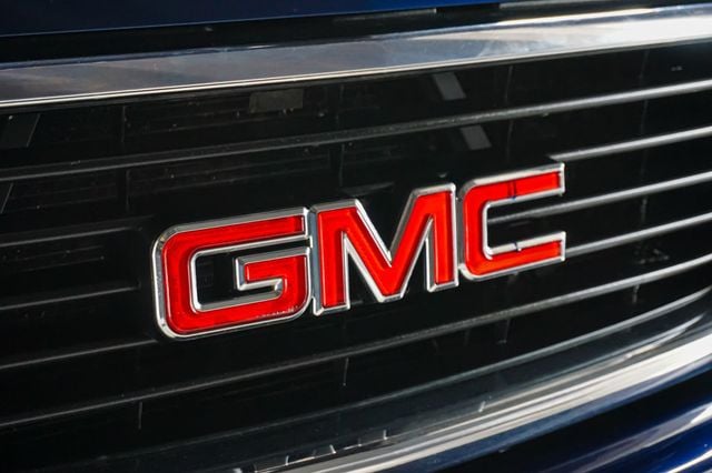 2001 GMC Yukon XL *Yukon XL SLT* *4WD* *5.3L V8* *Rear Barn Doors* - 23019839 - 52