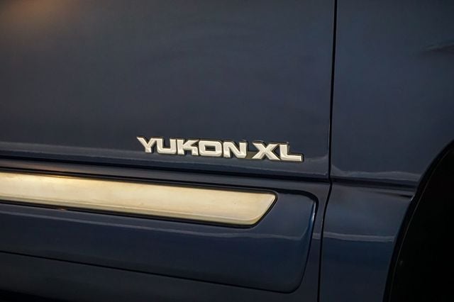 2001 GMC Yukon XL *Yukon XL SLT* *4WD* *5.3L V8* *Rear Barn Doors* - 23019839 - 54
