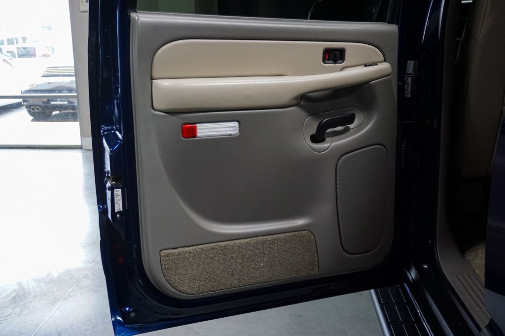 2001 GMC Yukon XL *Yukon XL SLT* *4WD* *5.3L V8* *Rear Barn Doors* - 23019839 - 62