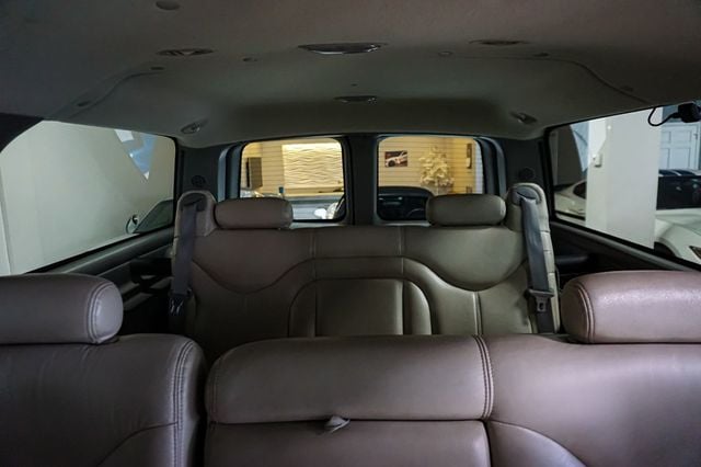 2001 GMC Yukon XL *Yukon XL SLT* *4WD* *5.3L V8* *Rear Barn Doors* - 23019839 - 65