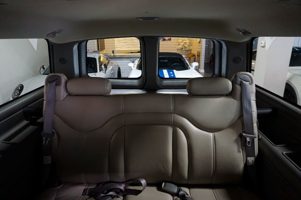 2001 GMC Yukon XL *Yukon XL SLT* *4WD* *5.3L V8* *Rear Barn Doors* - 23019839 - 66