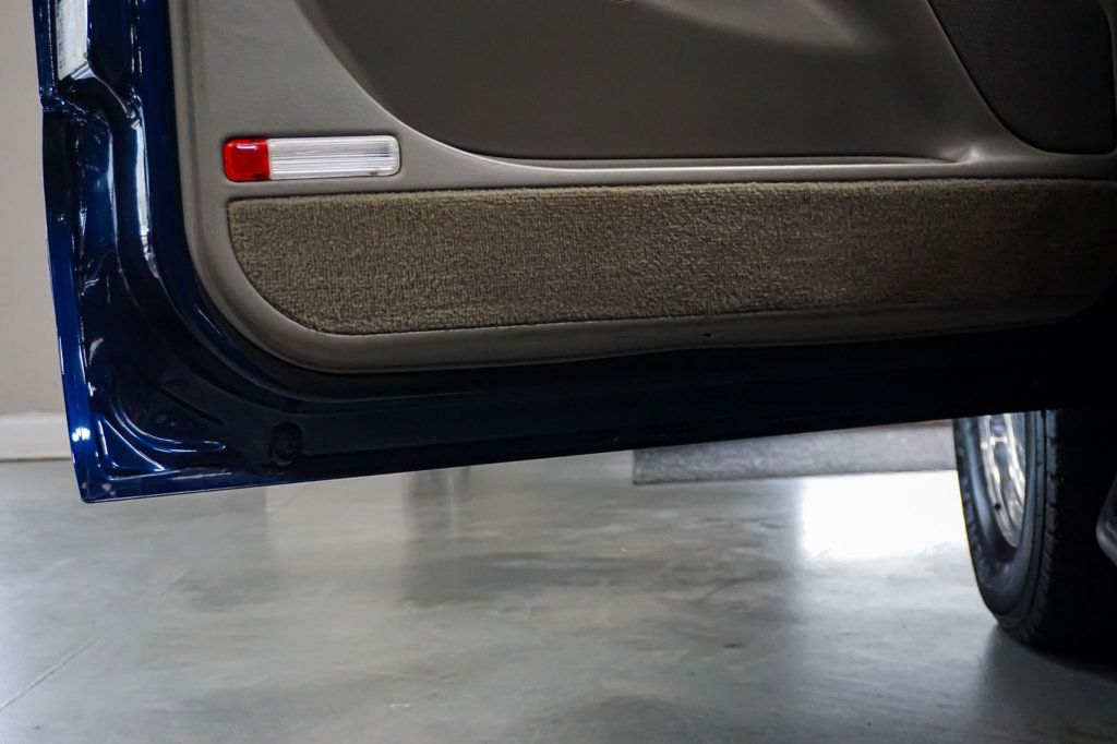 2001 GMC Yukon XL *Yukon XL SLT* *4WD* *5.3L V8* *Rear Barn Doors* - 23019839 - 69