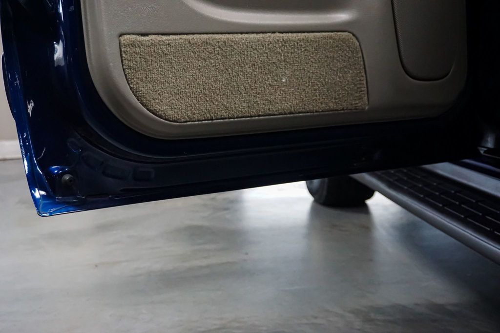 2001 GMC Yukon XL *Yukon XL SLT* *4WD* *5.3L V8* *Rear Barn Doors* - 23019839 - 71