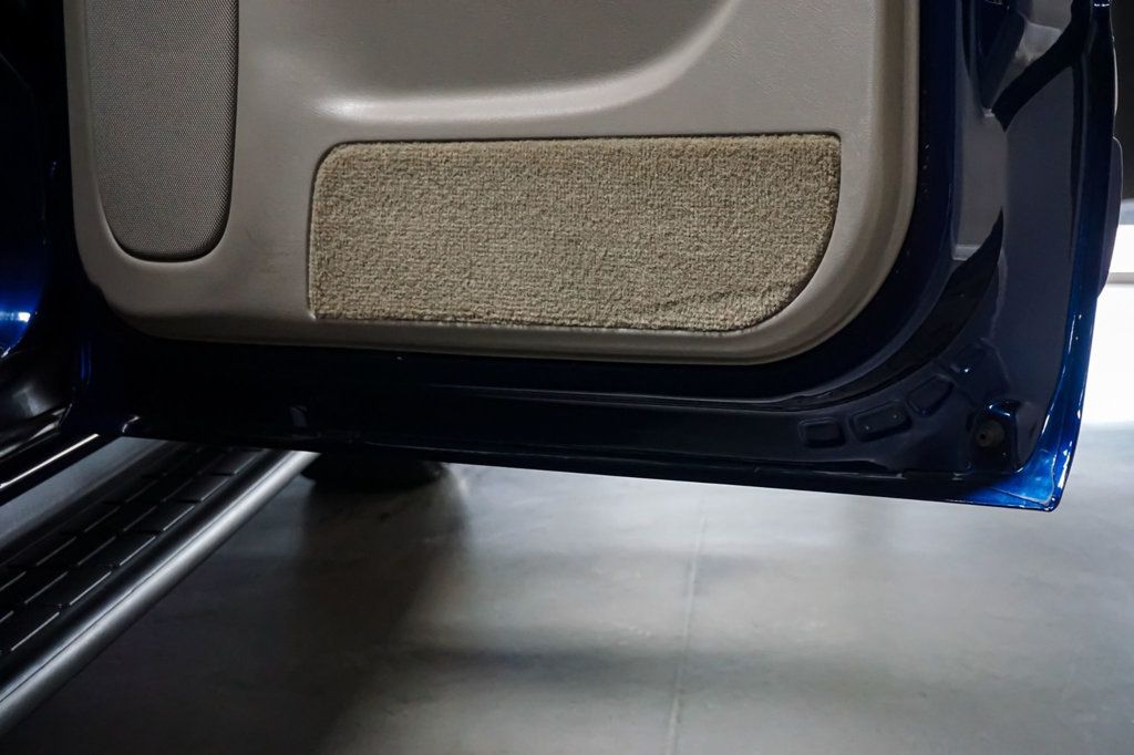 2001 GMC Yukon XL *Yukon XL SLT* *4WD* *5.3L V8* *Rear Barn Doors* - 23019839 - 72