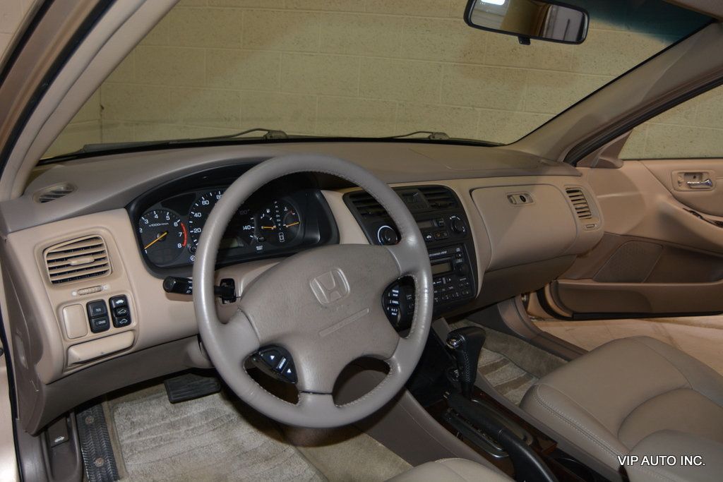 2001 Honda Accord Sedan EX Automatic V6 w/Leather - 22923826 - 10