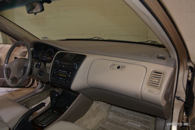 2001 Honda Accord Sedan EX Automatic V6 w/Leather - 22923826 - 11