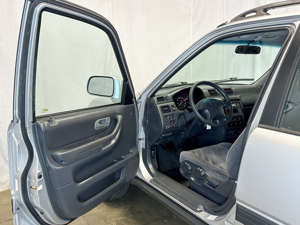 2001 Honda CR-V 4WD EX Manual - 23060450 - 14