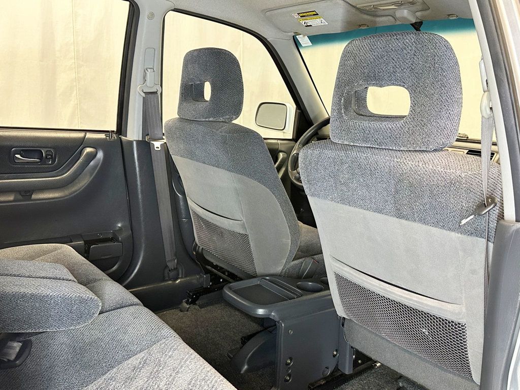 2001 Honda CR-V 4WD EX Manual - 23060450 - 32