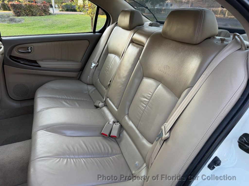 2001 INFINITI I30 Sedan Touring - 22962139 - 9