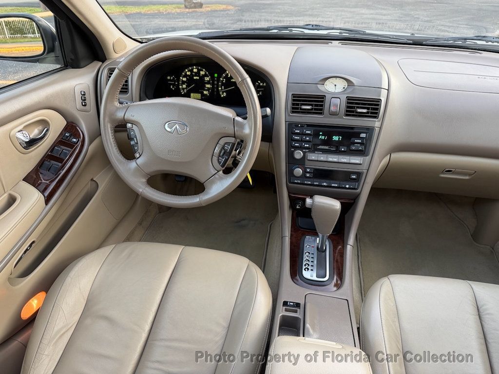 2001 INFINITI I30 Sedan Touring - 22962139 - 10