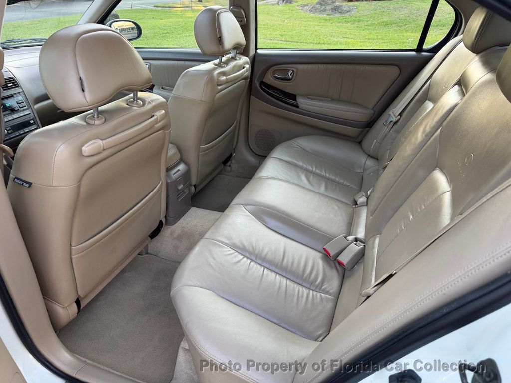 2001 INFINITI I30 Sedan Touring - 22962139 - 8