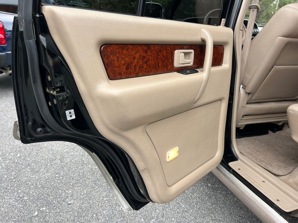 2001 Isuzu Trooper photo 14