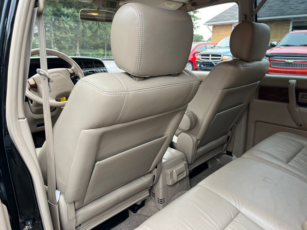 2001 Isuzu Trooper photo 16