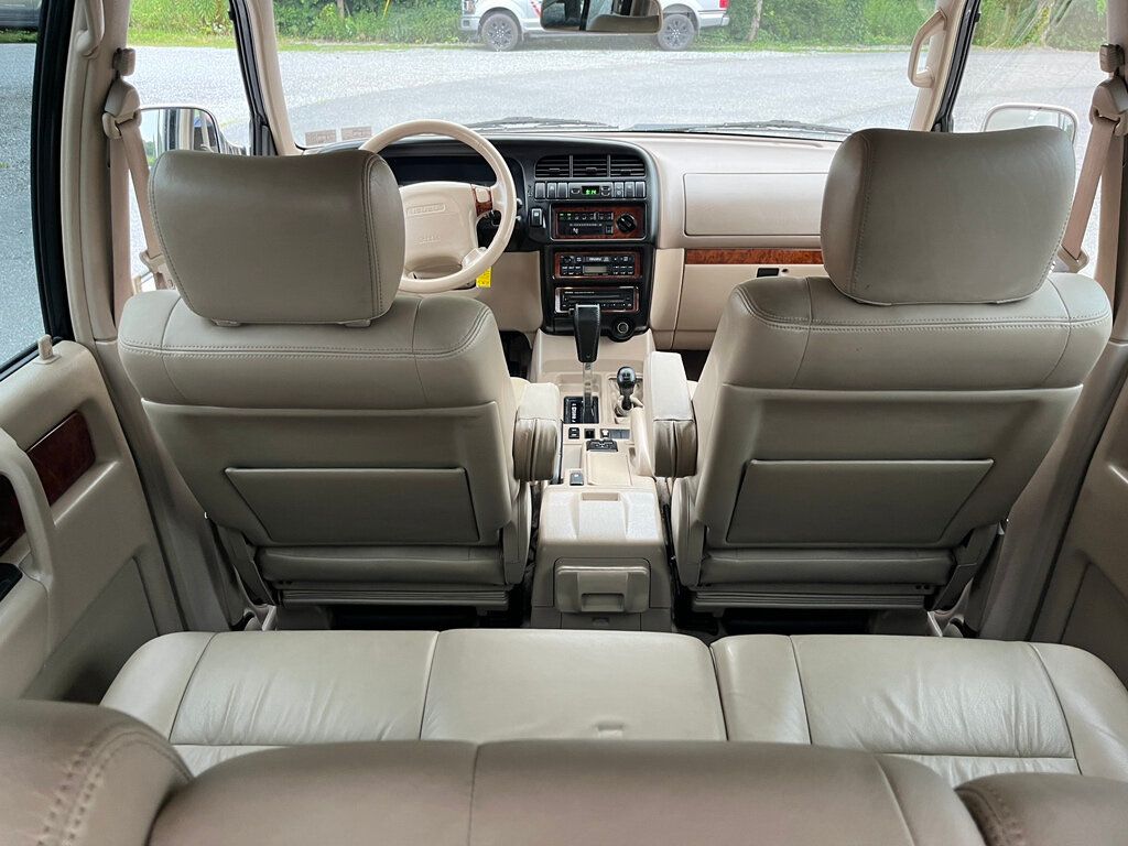 2001 Isuzu Trooper photo 26