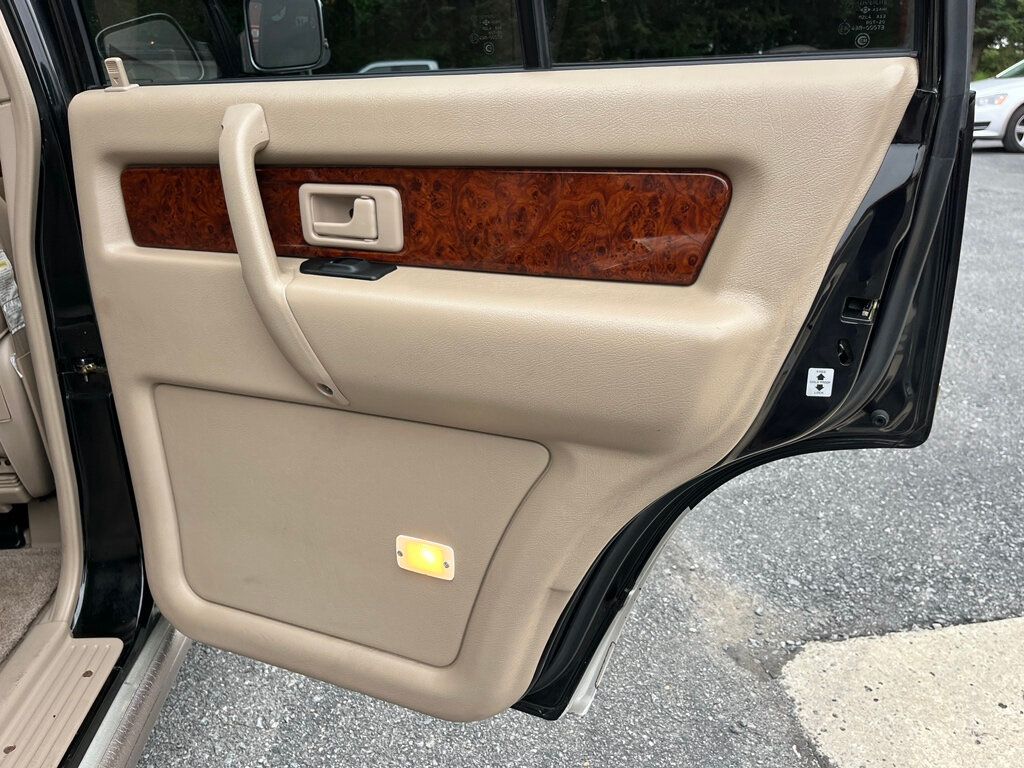 2001 Isuzu Trooper photo 27