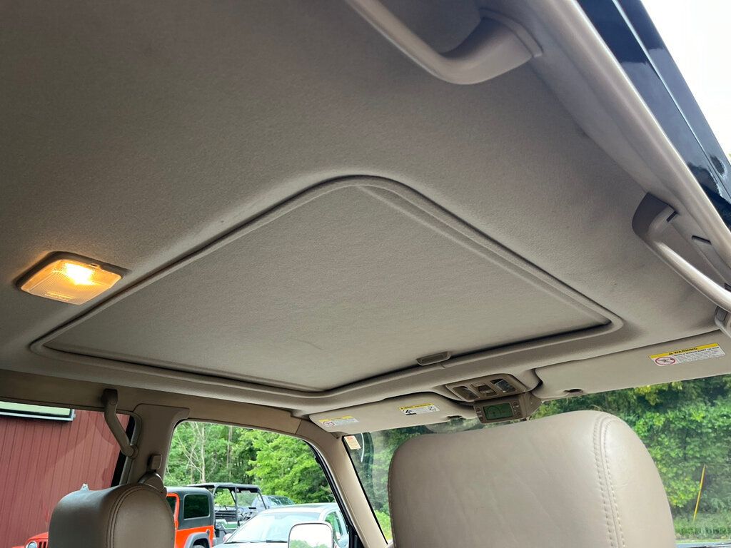 2001 Isuzu Trooper photo 32