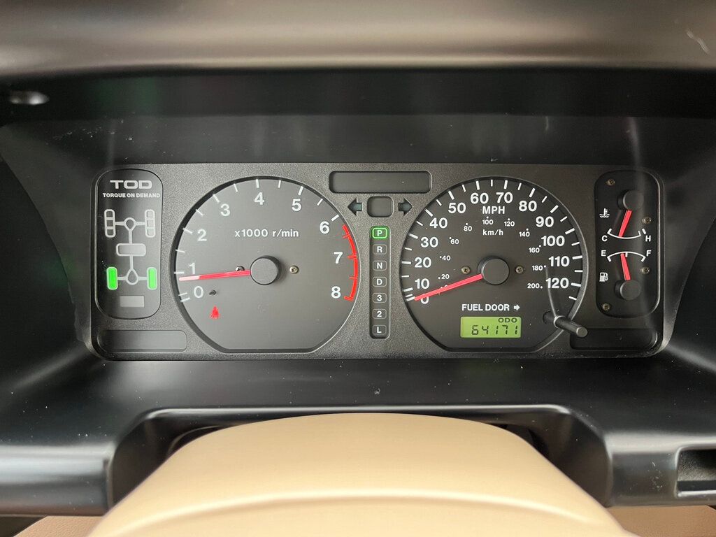 2001 Isuzu Trooper photo 42