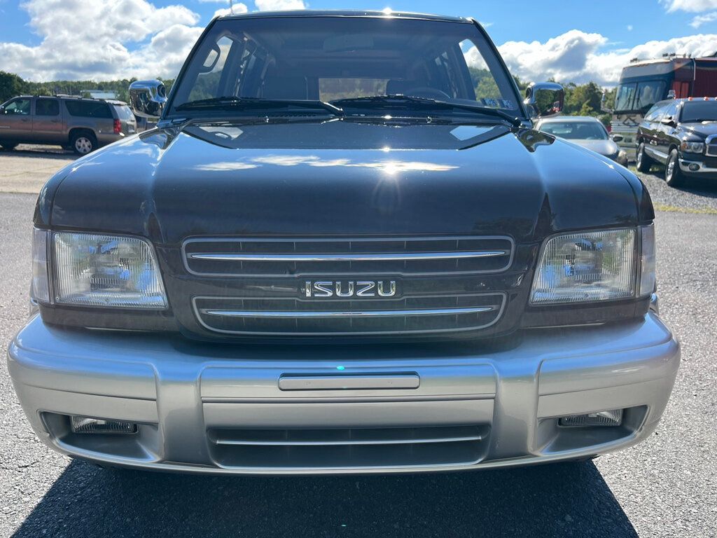 2001 Isuzu Trooper photo 46